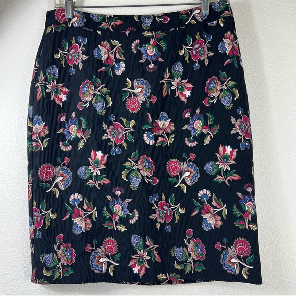 Ann Taylor Dresses & Skirts - Ann Taylor Black Floral Pencil Skirt Size 10 Petite NWT
